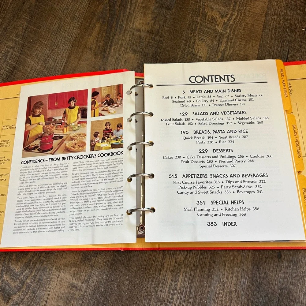 Vintage 1980 Betty Crocker Cookbook New and Revised Edition Ring Binder Golden